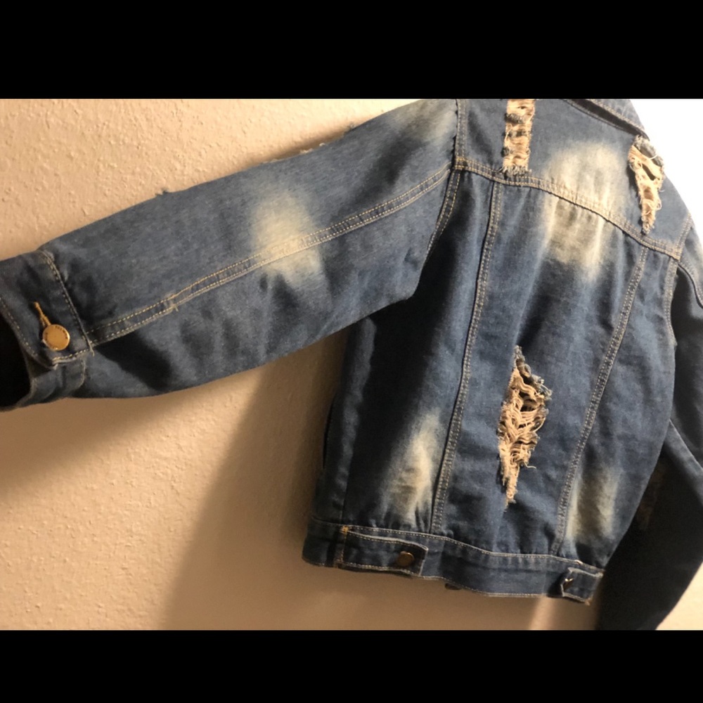 Bleach-washed Ripped Denim Jacket - Picture 7 of 8
